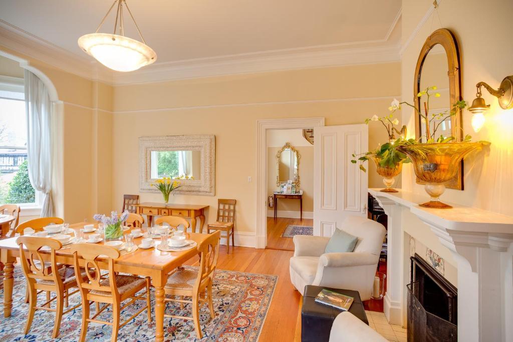 Fairholme Manor Inn Victoria Zewnętrze zdjęcie