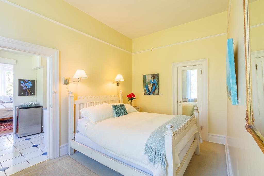 Fairholme Manor Inn Victoria Zewnętrze zdjęcie