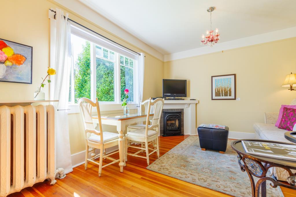 Fairholme Manor Inn Victoria Zewnętrze zdjęcie