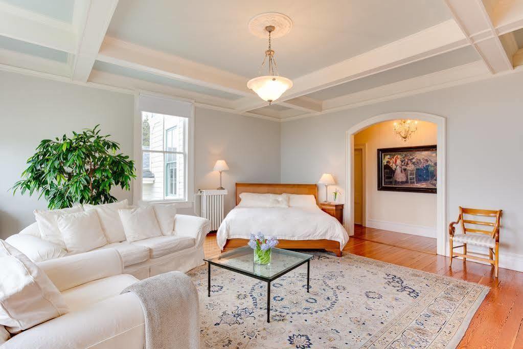 Fairholme Manor Inn Victoria Zewnętrze zdjęcie
