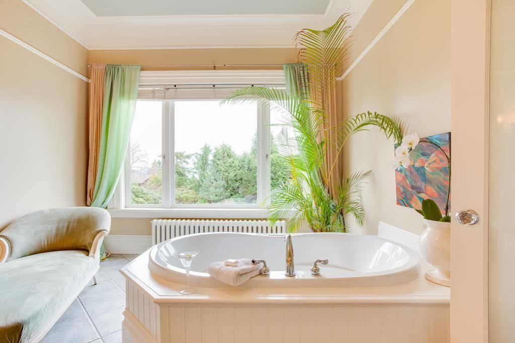 Fairholme Manor Inn Victoria Zewnętrze zdjęcie